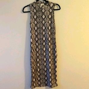 Women's Snake print Dress Size M